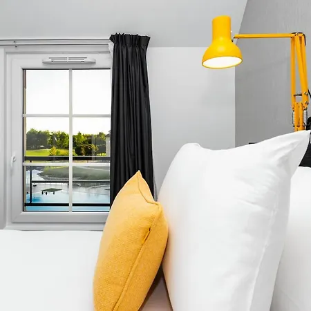 Aparthotel Staycity Near Disneyland Paris 4*