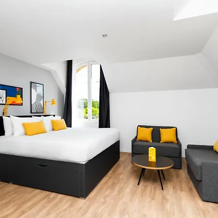 Staycity Near Disneyland Paris Aparthotel 4*