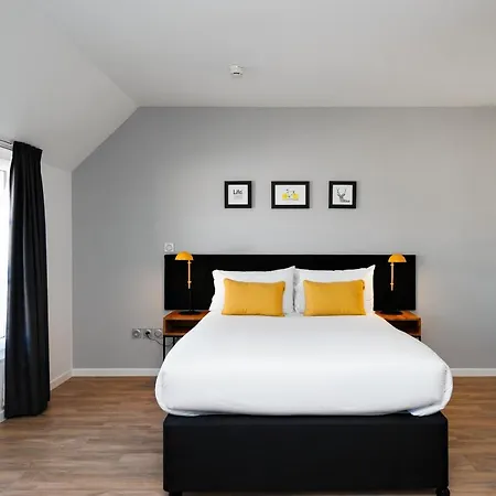 Staycity Near Disneyland Paris Aparthotel 4*
