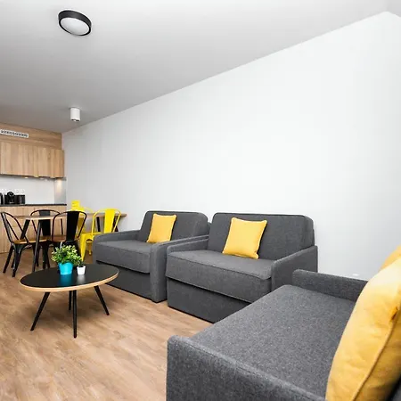 Staycity Near Disneyland Paris Aparthotel 4*