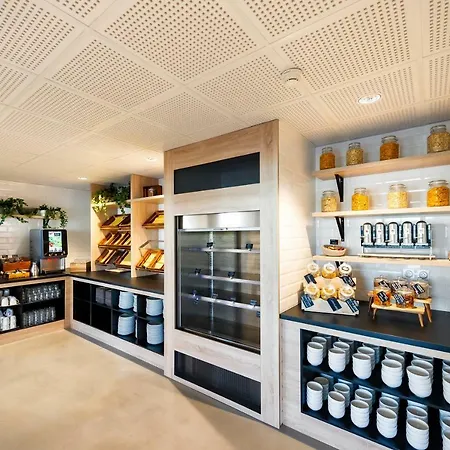 Ξενοδοχείο με διαμερίσματα Staycity Near Disneyland Paris 4*