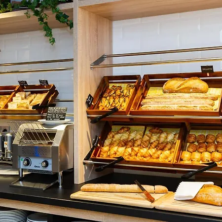 Aparthotel Staycity Near Disneyland Paris 4*